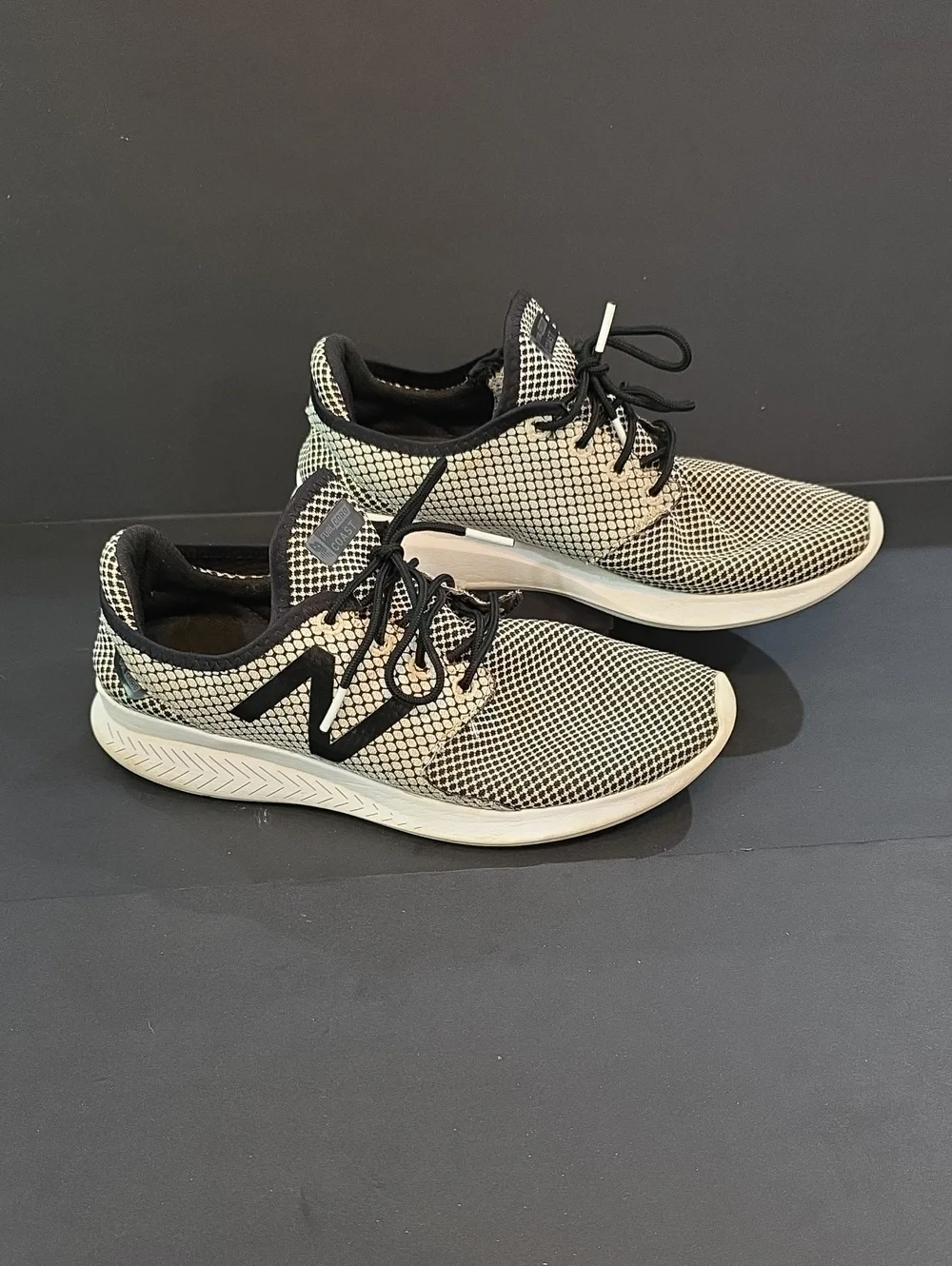 New Balance Fuelcore Coast Women’s Mesh Runner Black /Cream Size Size 9 D Wide